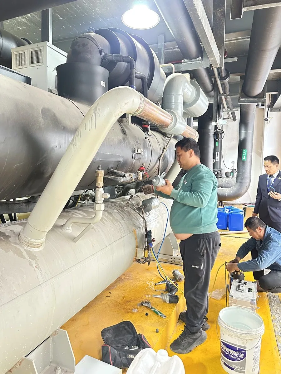 螺杆式冷水机组现场实拍
